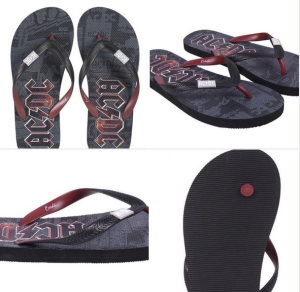 Emaille Tassen sind schon mal im Shop